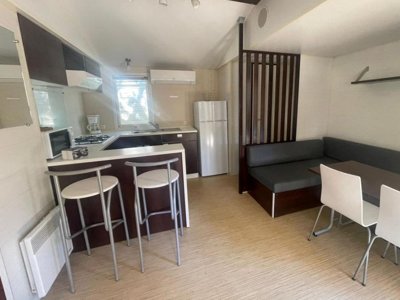 Cliquez pour découvrir toutes les photos de l'HÉBERGEMENT ! mobil-home - Les Micocouliers photo 3