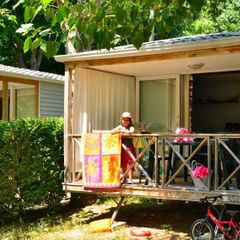 Camping Pas Cher vous présente avec son site Officiel campingpascher.fr, le Camping Le Beauséjour classé 4 étoiles, situé sur la commune de Argelès-sur-mer dans le département Pyrénées-orientales (Languedoc-roussillon) en France. Le camping Le Beauséjour vous propose un hébergement de type mobil-home de 24 m² pour 4 personnes avec climatisation (télévision). L'établissement vous propose 17 autres types d'hébergements. Découvrez tous nos séjours à petits prix dans la commune et aux alentours de Argelès-sur-mer du département : Pyrénées-orientales (Languedoc-roussillon). Les Avis clients pour le Camping Le Beauséjour sont excellents avec une note moyenne de 8 sur 10. Piscine couverte, Piscine extérieure, Animation ados, Animations familiales, Club ados, Club enfants, Aire de jeux enfants, Canoë-kayak, Centre équestre, Paddle, Ping-pong, Plongée, Pétanque, Salle de jeux vidéo, Terrain multisports, Bar, Plats à emporter, Snack/Bar, Supermarché,... En savoir plus : cliquez-ICI.