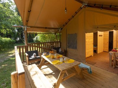 Cliquez pour découvrir toutes les photos de l'HÉBERGEMENT ! tente - Le Haras photo 2