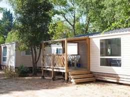 Camping Pas Cher vous présente avec son site Officiel campingpascher.fr, le Camping Le Haras classé 4 étoiles, situé sur la commune de Palau Del Vidre dans le département Pyrénées-orientales (Languedoc Roussillon) en France. Le camping Le Haras, vous présente un hébergement de type mobil-home de 25 m² pour 4 personnes avec climatisation. Le camping Le Haras vous propose du lundi 06 avril au lundi 13 avril 2026 pour 7 nuits à 396€. Cette location propose 54 dates différentes pour réserver votre séjour. Découvrez également les 7 autres gammes d'hébergements du camping. LacMer, Piscine extérieure, Animation enfants, Animations familiales, Aire de jeux enfants, Cyclisme, Ping-pong, Pétanque, Terrain de volley-ball, Trampoline, Boulangerie, Dépôt de pain, Restaurant, Snack/Bar, Station-service, Supermarché, Épicerie,... En savoir plus : cliquez-ICI.