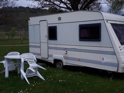Cliquez pour découvrir toutes les photos de l'HÉBERGEMENT ! caravane - La Cigale De L'Allier photo 4