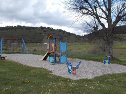 Camping Pas Cher vous présente avec son site Officiel campingpascher.fr, le Camping La Cigale De L'Allier classé 3 étoiles, situé sur la commune de Langogne dans le département Lozere (Languedoc Roussillon) en France. Le camping La Cigale De L'Allier, vous présente un hébergement de type caravane pour 4 personnes. Le camping La Cigale De L'Allier vous propose du vendredi 01 mai au vendredi 08 mai 2026 pour 7 nuits à 260€. Cette location propose 137 dates différentes pour réserver votre séjour. Découvrez également les 9 autres gammes d'hébergements du camping. Les Avis clients pour le Camping La Cigale De L'Allier sont de 7 sur 10. LacRivière, Piscine chauffée, Piscine extérieure, Aire de jeux enfants, Baby-foot, Canoë-kayak, Cyclisme, Flipper, Golf, Ping-pong, Pétanque, Randonnée, Terrain de badminton, Terrain de football, Terrain de volley-ball, Voile, Bar, Boulangerie, Bureau de tabac, Dépôt de pain, Plats à emporter, Snack/Bar, Station-service,... En savoir plus : cliquez-ICI.