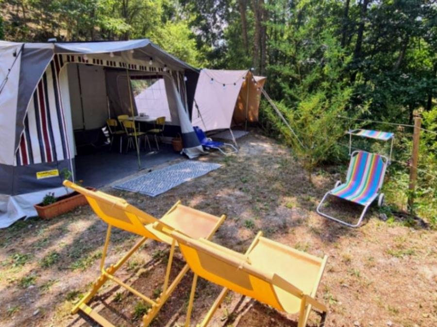 Camping Pas Cher vous présente avec son site Officiel campingpascher.fr, le Camping Le Canigou classé 3 étoiles, situé sur la commune de Espira De Conflent dans le département Pyrénées-orientales (Languedoc Roussillon) en France. Le camping Le Canigou, vous présente un hébergement de type caravane. Le camping Le Canigou vous propose du lundi 27 juillet au lundi 03 août 2026, en promotion à -14% pour 7 nuits à 660,45 € au lieu de 777,0 € soit une Économie de 116,55 €. Cette location propose 38 dates différentes pour réserver votre séjour. Découvrez également les 7 autres gammes d'hébergements du camping. Les Avis clients pour le Camping Le Canigou sont excellents avec une note moyenne de 9 sur 10. Rivière, Animations familiales, Aire de jeux enfants, Baby-foot, Canoë-kayak, Cyclisme, Ping-pong, Piscine, Pétanque, Randonnée, Terrain de beach-volley, Dépôt de pain, Snack/Bar,... En savoir plus : cliquez-ICI.