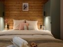 Cliquez pour découvrir toutes les photos de l'HÉBERGEMENT ! chalet - camping Village De Chalets Le Pas De L’Ours photo 3