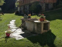 Camping Pas Cher vous présente avec son site Officiel campingpascher.fr, le Camping Les Tilleuls, situé sur la commune de Gedre dans le département Hautes-pyrénées (Midi Pyrénées) en France. Le camping Les Tilleuls, vous présente un hébergement de type caravane. Le camping Les Tilleuls vous propose du sam. 25 avril au sam. 02 mai 2026 pour 7 nuits à 318€. Cette location propose 28 dates différentes pour réserver votre séjour. Découvrez également les 11 autres gammes d'hébergements du camping. Les Avis clients pour le Camping Les Tilleuls sont excellents avec une note moyenne de 9 sur 10.... En savoir plus : cliquez-ICI.
