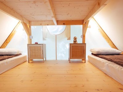 Cliquez pour découvrir toutes les photos de l'HÉBERGEMENT ! tente en toile et bois - Pene Blanche photo 3