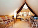 Cliquez pour découvrir toutes les photos de l'HÉBERGEMENT ! tente en toile et bois - camping Pene Blanche photo 2