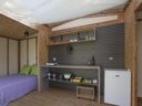 Cliquez pour découvrir toutes les photos de l'HÉBERGEMENT ! tente en toile et bois - camping La Cremade photo 2