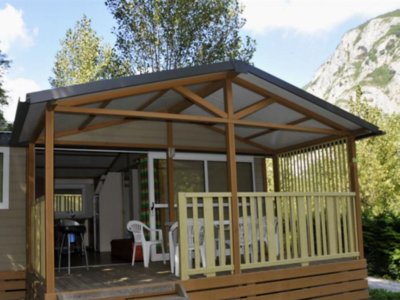 Cliquez pour découvrir toutes les photos de l'HÉBERGEMENT ! chalet - Des Grottes photo 2