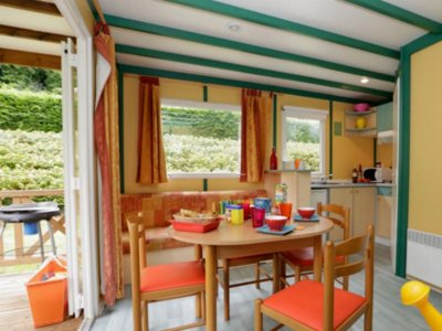 Cliquez pour découvrir toutes les photos de l'HÉBERGEMENT ! chalet - Des Grottes photo 2