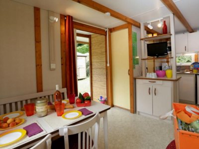 Cliquez pour découvrir toutes les photos de l'HÉBERGEMENT ! chalet - Des Grottes photo 2