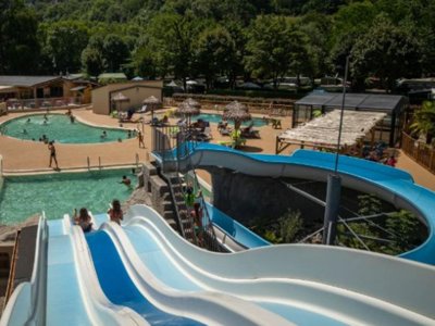 Cliquez pour découvrir toutes les photos de l'ÉTABLISSEMENT ! camping Des Grottes photo 2