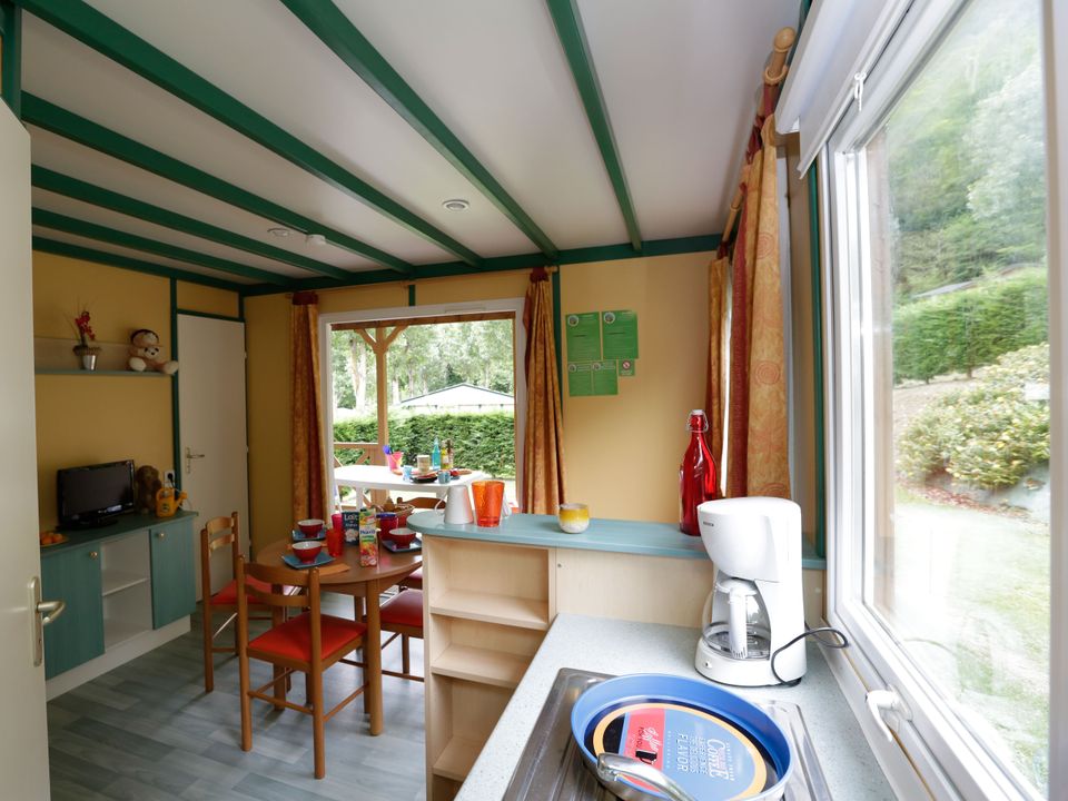 Cliquez pour découvrir toutes les photos de l'HÉBERGEMENT ! chalet - Des Grottes photo 3