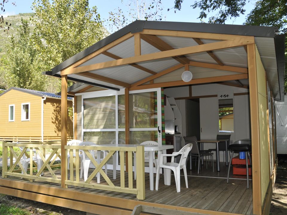Cliquez pour découvrir toutes les photos de l'HÉBERGEMENT ! chalet - Des Grottes photo 2