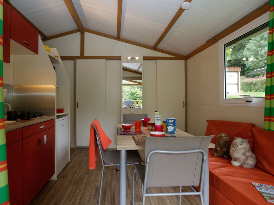 Cliquez pour découvrir toutes les photos de l'HÉBERGEMENT ! chalet - Des Grottes photo 3