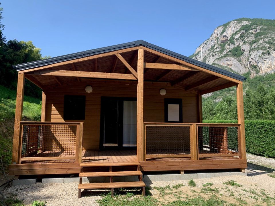 Cliquez pour découvrir toutes les photos de l'HÉBERGEMENT ! chalet - Des Grottes photo 2