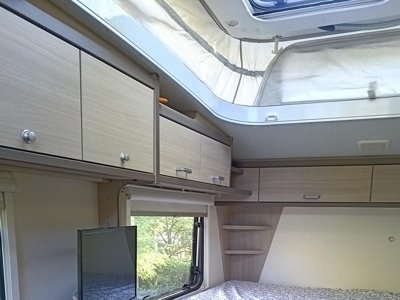 Cliquez pour découvrir toutes les photos de l'HÉBERGEMENT ! caravane - Du Lac Fontclaire photo 3