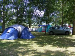 Camping Pas Cher vous présente avec son site Officiel campingpascher.fr, le Camping Du Lac Fontclaire classé 3 étoiles, situé sur la commune de Puivert dans le département Aude (Languedoc Roussillon) en France. Le camping Du Lac Fontclaire vous propose un hébergement de type bungalow de 16 m² pour 4 personnes. L'établissement vous propose 3 autres types d'hébergements. Découvrez tous nos séjours à petits prix dans la commune et aux alentours de Puivert du département : Aude (Languedoc Roussillon). Lac, Aire de jeux enfants, Canoë-kayak, Randonnée, Restaurant, Épicerie,... En savoir plus : cliquez-ICI.