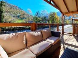 Camping Pas Cher vous présente avec son site Officiel campingpascher.fr, le Camping Maeva Escapades Des Gaves classé 4 étoiles, situé sur la commune de Laruns dans le département Pyrénées-atlantiques (Aquitaine) en France. Le camping Maeva Escapades Des Gaves, vous présente un hébergement de type chalet de 45 m² pour 2 personnes et télévision. Le camping Maeva Escapades Des Gaves vous proposeun séjour PAS CHER avec une REMISEdu sam. 13 décembre au sam. 20 décembre 2025 avec une PROMO de DERNIÈRE MINUTE, en promotion à -30% pour 7 nuits à 659 € au lieu de 941,43 € soit une Économie de 282,43 €. Cette location propose 148 dates différentes pour réserver votre séjour. Découvrez également les 21 autres gammes d'hébergements du camping. Les Avis clients pour le Camping Maeva Escapades Des Gaves sont excellents avec une note moyenne de 8 sur 10. Piscine chauffée, Piscine extérieure, Animations familiales, Aire de jeux enfants, Canoë-kayak, Centre équestre, Ping-pong, Pétanque, Salle de jeux vidéo, Terrain multisports, Bar,... En savoir plus : cliquez-ICI.