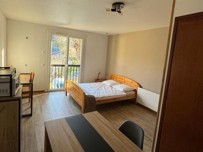 Cliquez pour découvrir toutes les photos de l'HÉBERGEMENT ! studio - De La Châtaigneraie photo 5