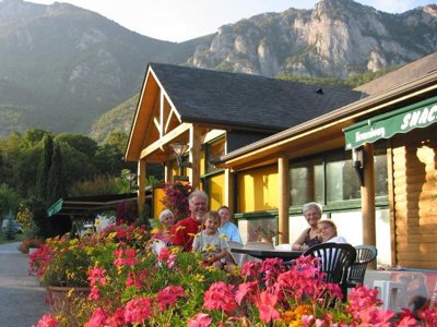 Cliquez pour découvrir toutes les photos de l'ÉTABLISSEMENT ! établissement Ecovillage Le Soleil Du Pibeste photo 23