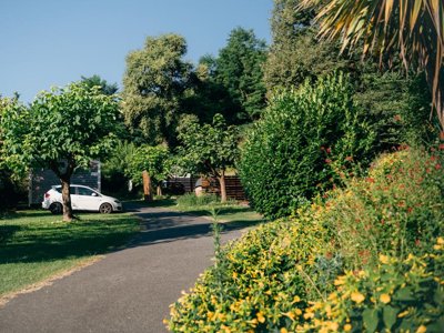 Cliquez pour découvrir toutes les photos de l'ÉTABLISSEMENT ! établissement Ecovillage Le Soleil Du Pibeste photo 9