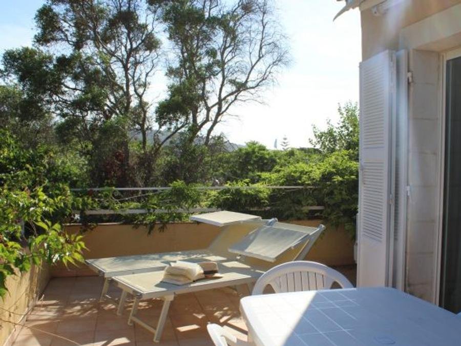 Camping Pas Cher vous présente avec son site Officiel campingpascher.fr, le Camping International classé 4 étoiles, situé sur la commune de Hyères dans le département Var (Provence Alpes Côte D'azur) en France. Le camping International, vous présente un hébergement de type appartement de 40 m² avec climatisation et télévision. Le camping International vous propose du dimanche 01 novembre au dimanche 08 novembre 2026 pour 7 nuits à 418€. Cette location propose 65 dates différentes pour réserver votre séjour. Découvrez également les 16 autres gammes d'hébergements du camping. Les Avis clients pour le Camping International sont excellents avec une note moyenne de 8 sur 10. Mer, Piscine extérieure, Animations familiales, Aire de jeux enfants, Ping-pong, Plongée, Dépôt de pain, Restaurant, Snack/Bar, Épicerie,... En savoir plus : cliquez-ICI.
