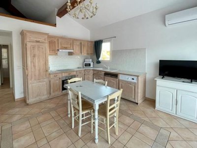 Cliquez pour découvrir toutes les photos de l'HÉBERGEMENT ! appartement - International photo 3