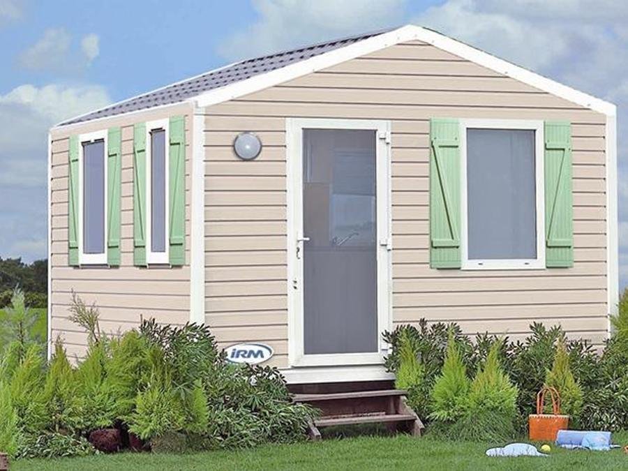 Camping Pas Cher vous présente avec son site Officiel campingpascher.fr, le Camping Domaine Du Château-Epinal classé 2 étoiles, situé sur la commune de Epinal dans le département Vosges (Lorraine) en France. Le camping Domaine Du Château-Epinal vous propose un hébergement de type mobil-home de 18 m² (télévision). L'établissement vous propose 11 autres types d'hébergements. Découvrez tous nos séjours à petits prix dans la commune et aux alentours de Epinal du département : Vosges (Lorraine). Les Avis clients pour le Camping Domaine Du Château-Epinal sont excellents avec une note moyenne de 8 sur 10. Piscine extérieure, Aire de jeux enfants, Pétanque, Randonnée, Bar, Dépôt de pain, Restaurant,... En savoir plus : cliquez-ICI.