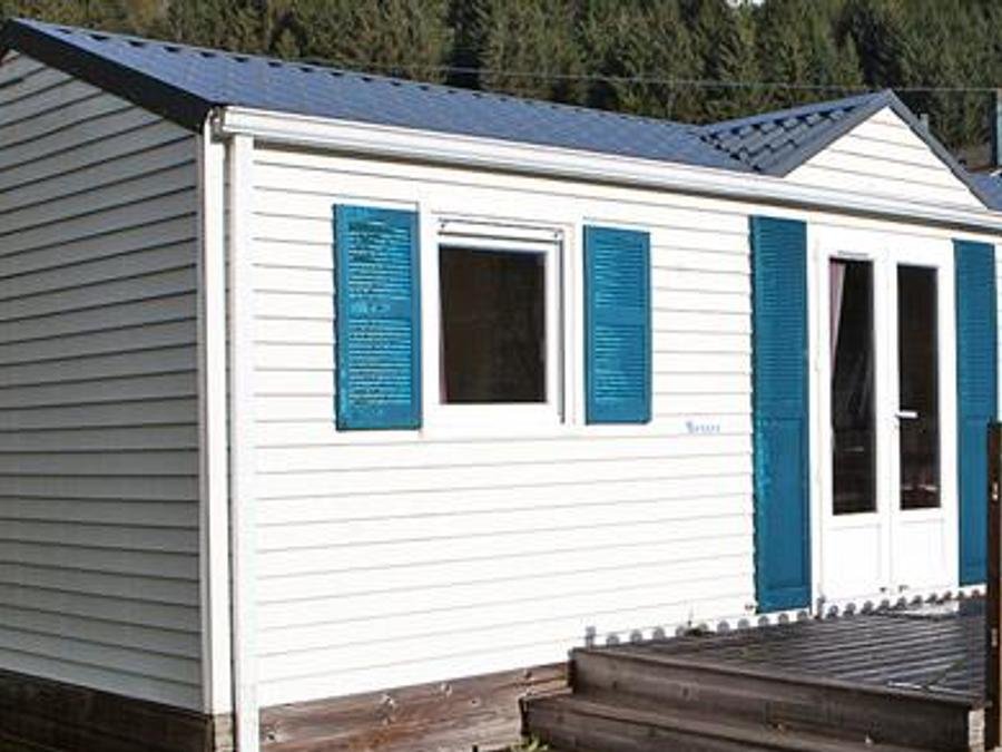 Camping Pas Cher vous présente avec son site Officiel campingpascher.fr, le Camping Domaine Du Château-Epinal classé 2 étoiles, situé sur la commune de Epinal dans le département Vosges (Lorraine) en France. Le camping Domaine Du Château-Epinal, vous présente un hébergement de type mobil-home de 38 m² et télévision. Le camping Domaine Du Château-Epinal vous propose du jeudi 01 octobre au jeudi 08 octobre 2026 pour 7 nuits à 663.5€. Cette location propose 125 dates différentes pour réserver votre séjour. Découvrez également les 11 autres gammes d'hébergements du camping. Les Avis clients pour le Camping Domaine Du Château-Epinal sont excellents avec une note moyenne de 8 sur 10. Piscine extérieure, Aire de jeux enfants, Pétanque, Randonnée, Bar, Dépôt de pain, Restaurant,... En savoir plus : cliquez-ICI.