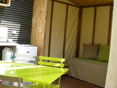 Cliquez pour découvrir toutes les photos de l'HÉBERGEMENT ! bungalow toilé - Le Rey photo 8