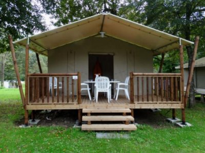 tente en toile et bois - Paradis Ombre Des Tilleuls photo 1
