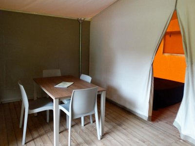 Cliquez pour découvrir toutes les photos de l'HÉBERGEMENT ! tente en toile et bois - Paradis Ombre Des Tilleuls photo 3