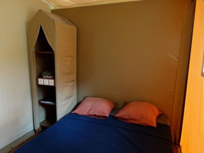 Cliquez pour découvrir toutes les photos de l'HÉBERGEMENT ! tente en toile et bois - Paradis Ombre Des Tilleuls photo 6