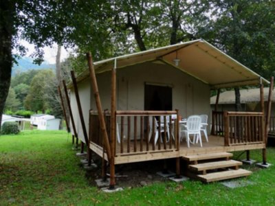 Cliquez pour découvrir toutes les photos de l'HÉBERGEMENT ! tente en toile et bois - Paradis Ombre Des Tilleuls photo 7