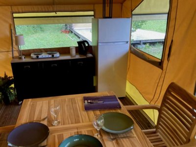 Cliquez pour découvrir toutes les photos de l'HÉBERGEMENT ! tente - Paradis Ombre Des Tilleuls photo 2