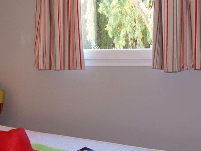 Cliquez pour découvrir toutes les photos de l'HÉBERGEMENT ! mobil-home - La Brulade photo 3