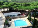 Camping Pas Cher vous présente avec son site Officiel campingpascher.fr, le Camping Figurotta classé 3 étoiles, situé sur la commune de Bizanet dans le département Aude (Languedoc Roussillon) en France. Le camping Figurotta, vous présente un hébergement de type mobil-home de 32 m² pour 1 personne avec climatisation et télévision. Le camping Figurotta vous propose du sam. 06 juin au sam. 13 juin 2026, en promotion à -18% pour 7 nuits à 387,20 € au lieu de 475,2 € soit une Économie de 88 €. Cette location propose 78 dates différentes pour réserver votre séjour. Découvrez également les 7 autres gammes d'hébergements du camping. Les Avis clients pour le Camping Figurotta sont excellents avec une note moyenne de 8 sur 10. Piscine extérieure, Animations familiales, Aire de jeux enfants, Baby-foot, Parcours sportif, Ping-pong, Pétanque, Salle de jeux vidéo, Bar, Dépôt de pain, Snack/Bar, Épicerie,... En savoir plus : cliquez-ICI.