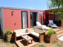Camping Pas Cher vous présente avec son site Officiel campingpascher.fr, le Camping Flower Le Rochelongue classé 4 étoiles, situé sur la commune de Le Cap D'agde dans le département Hérault (Languedoc Roussillon) en France. Le camping Flower Le Rochelongue, vous présente un hébergement de type mobil-home de 32 m² et télévision. Le camping Flower Le Rochelongue vous propose du sam. 29 août au sam. 05 septembre 2026 pour 7 nuits à 805€. Cette location propose 77 dates différentes pour réserver votre séjour. Découvrez également les 12 autres gammes d'hébergements du camping. Les Avis clients pour le Camping Flower Le Rochelongue sont de 7 sur 10. Piscine chauffée, Piscine extérieure, Animations familiales, Aire de jeux enfants, Ping-pong, Plongée, Bar, Dépôt de pain, Plats à emporter, Snack/Bar,... En savoir plus : cliquez-ICI.