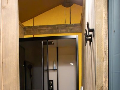 tente en toile et bois - De Montolieu photo 17