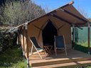 Cliquez pour découvrir toutes les photos de l'HÉBERGEMENT ! bungalow toilé - camping De Montolieu photo 2