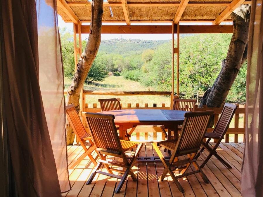 Camping Pas Cher vous présente avec son site Officiel campingpascher.fr, le Camping Au Paradis Des Campeurs classé 4 étoiles, situé sur la commune de Les Issambres dans le département Var (Provence Alpes Côte D'azur) en France. Le camping Au Paradis Des Campeurs vous propose un hébergement de type lodge de 41 m² pour 2 personnes (télévision). L'établissement vous propose 18 autres types d'hébergements. Découvrez tous nos séjours à petits prix dans la commune et aux alentours de Les Issambres du département : Var (Provence Alpes Côte D'azur). Les Avis clients pour le Camping Au Paradis Des Campeurs sont excellents avec une note moyenne de 8 sur 10. Mer, Animations familiales, Aire de jeux enfants, Canoë-kayak, Cyclisme, Paddle, Ping-pong, Plongée, Pétanque, Randonnée, Surf, Bar, Plats à emporter, Restaurant, Snack/Bar, Épicerie,... En savoir plus : cliquez-ICI.