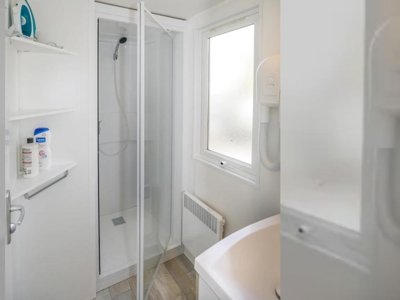 Cliquez pour découvrir toutes les photos de l'HÉBERGEMENT ! mobil-home - Flower De La Corniche photo 5