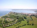 Camping Pas Cher vous présente avec son site Officiel campingpascher.fr, le Camping Juantcho classé 2 étoiles, situé sur la commune de Urrugne dans le département Pyrénées-atlantiques (Aquitaine) en France. Le camping Juantcho, vous présente un hébergement de type mobil-home. Le camping Juantcho vous propose du sam. 06 juin au sam. 13 juin 2026 pour 7 nuits à 500€. Cette location propose 18 dates différentes pour réserver votre séjour. Découvrez également les 1 autres gammes d'hébergements du camping. Les Avis clients pour le Camping Juantcho sont excellents avec une note moyenne de 8 sur 10. Aire de jeux enfants, Canoë-kayak, Cyclisme, Golf, Ping-pong, Plongée, Pétanque, Randonnée, Surf, Voile, Boulangerie, Dépôt de pain, Food truck, Pizzeria, Restaurant, Supermarché, Épicerie,... En savoir plus : cliquez-ICI.