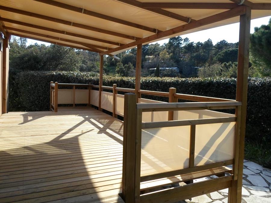 Camping Pas Cher vous présente avec son site Officiel campingpascher.fr, le Camping Domaine De La Bergerie classé 5 étoiles, situé sur la commune de Roquebrune Sur Argens dans le département Var (Provence Alpes Côte D'azur) en France. Le camping Domaine De La Bergerie, vous présente un hébergement de type mobil-home de 32 m² pour 4 personnes avec climatisation et télévision. Le camping Domaine De La Bergerie vous propose du sam. 12 septembre au sam. 19 septembre 2026 pour 7 nuits à 779€. Cette location propose 76 dates différentes pour réserver votre séjour. Découvrez également les 23 autres gammes d'hébergements du camping. Les Avis clients pour le Camping Domaine De La Bergerie sont excellents avec une note moyenne de 8 sur 10. LacMer, Lagon, Parc aquatique, Piscine couverte, Piscine extérieure, Animations familiales, Club ados, Club enfants, Aire de jeux enfants, Canoë-kayak, Centre équestre, Court de padel en extérieur, Court de tennis, Golf, Jet-ski, Parcours sportif, Ping-pong, Plongée, Pétanque, Randonnée, Salle de fitness, Skatepark, Terrain de basketball, Terrain de beach-volley, Terrain de football, Terrain multisports, Tir à l’arc, Trampoline, Boulangerie, Plats à emporter, Restaurant, Snack/Bar, Station-service, Supermarché, Épicerie,... En savoir plus : cliquez-ICI.