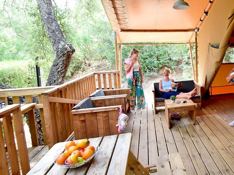 Camping Pas Cher vous présente avec son site Officiel campingpascher.fr, le Camping Domaine De La Bergerie classé 5 étoiles, situé sur la commune de Roquebrune Sur Argens dans le département Var (Provence Alpes Côte D'azur) en France. Le camping Domaine De La Bergerie, vous présente un hébergement de type hébergement insolite de 37 m² pour 1 personne et télévision. Le camping Domaine De La Bergerie vous propose du sam. 12 septembre au sam. 19 septembre 2026 pour 7 nuits à 765€. Cette location propose 34 dates différentes pour réserver votre séjour. Découvrez également les 23 autres gammes d'hébergements du camping. Les Avis clients pour le Camping Domaine De La Bergerie sont excellents avec une note moyenne de 8 sur 10. LacMer, Lagon, Parc aquatique, Piscine couverte, Piscine extérieure, Animations familiales, Club ados, Club enfants, Aire de jeux enfants, Canoë-kayak, Centre équestre, Court de padel en extérieur, Court de tennis, Golf, Jet-ski, Parcours sportif, Ping-pong, Plongée, Pétanque, Randonnée, Salle de fitness, Skatepark, Terrain de basketball, Terrain de beach-volley, Terrain de football, Terrain multisports, Tir à l’arc, Trampoline, Boulangerie, Plats à emporter, Restaurant, Snack/Bar, Station-service, Supermarché, Épicerie,... En savoir plus : cliquez-ICI.