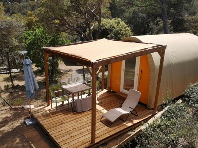 Cliquez pour découvrir toutes les photos de l'HÉBERGEMENT ! bungalow toilé - Les Lauriers Roses photo 6