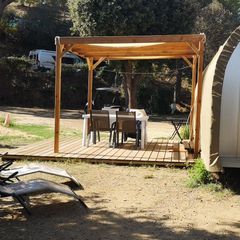 Camping Pas Cher vous présente avec son site Officiel campingpascher.fr, le Camping Les Lauriers Roses classé 4 étoiles, situé sur la commune de Fréjus dans le département Var (Provence Alpes Côte D'azur) en France. Le camping Les Lauriers Roses, vous présente un hébergement de type bungalow toilé de 16 m² pour 4 personnes. Le camping Les Lauriers Roses vous propose du sam. 23 mai au sam. 30 mai 2026 pour 7 nuits à 325€. Cette location propose 19 dates différentes pour réserver votre séjour. Découvrez également les 9 autres gammes d'hébergements du camping. Les Avis clients pour le Camping Les Lauriers Roses sont excellents avec une note moyenne de 8 sur 10. MerRivièreÉtang, Piscine chauffée, Piscine extérieure, Aire de jeux enfants, Baby-foot, Canoë-kayak, Centre équestre, Court de tennis, Golf, Parcours sportif, Ping-pong, Piscine, Plongée, Pétanque, Randonnée, Terrain de volley-ball, Terrain multisports, Voile, Bar, Boulangerie, Restaurant, Supermarché, Épicerie,... En savoir plus : cliquez-ICI.