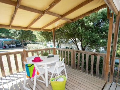Cliquez pour découvrir toutes les photos de l'HÉBERGEMENT ! mobil-home - Domaine De La Cigaliere photo 2
