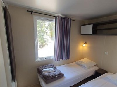 Cliquez pour découvrir toutes les photos de l'HÉBERGEMENT ! mobil-home - Domaine De La Cigaliere photo 7